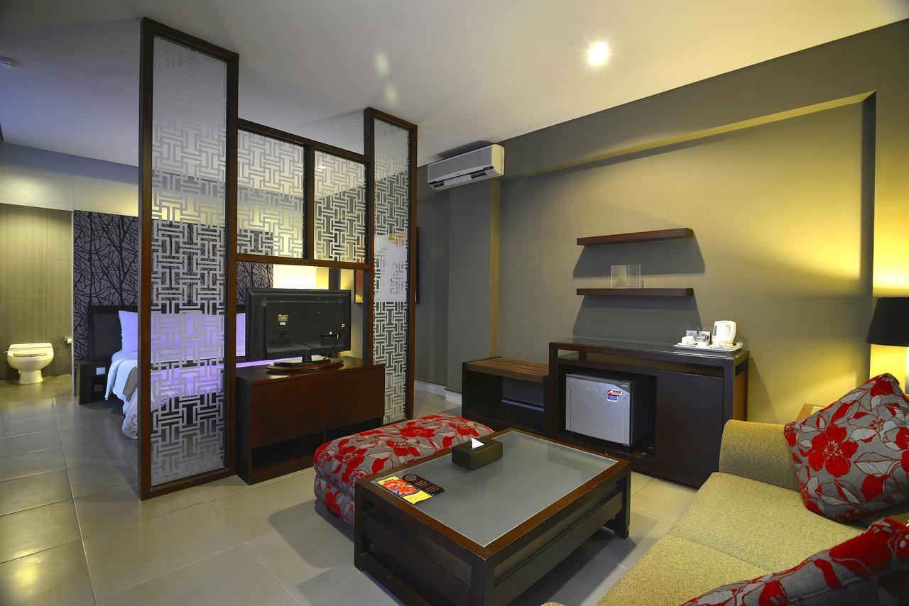 Отель 100 Sunset Boutique Кута Экстерьер фото